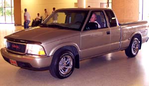 02 GMC Sonoma Xcab Pickup